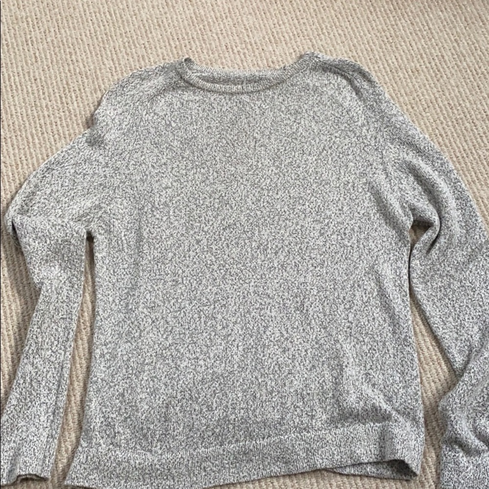 Brandy Melville sweater